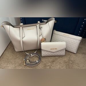 Authentic Michael Kors 3 in 1 Tote Bag Set
